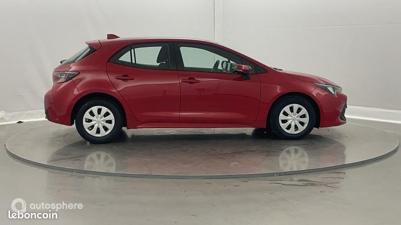 Toyota Corolla 1.8 140ch Active MY23 (image 4)