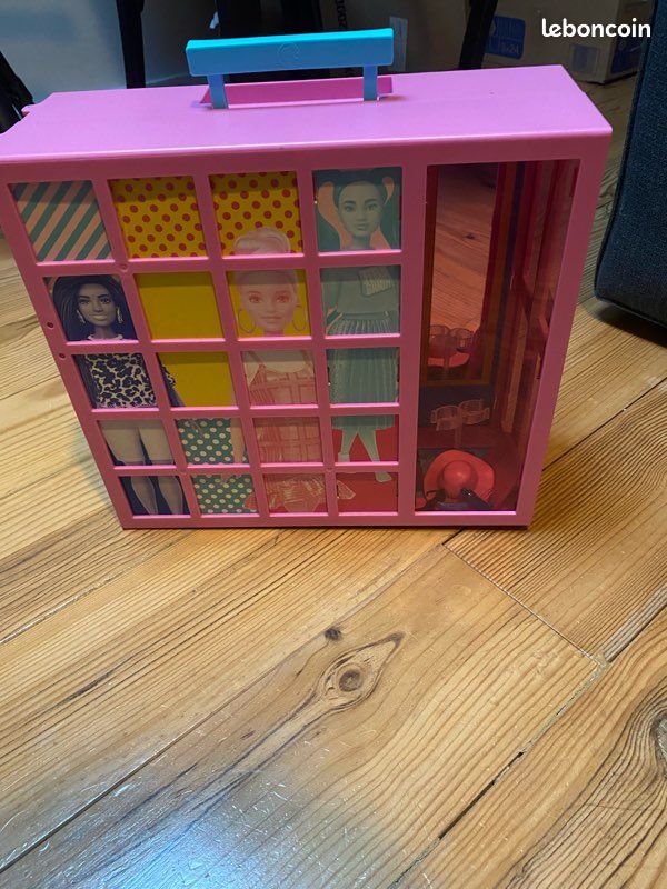 Lot barbies (image 3)