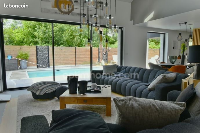 Maison 6 pièces 262 m²