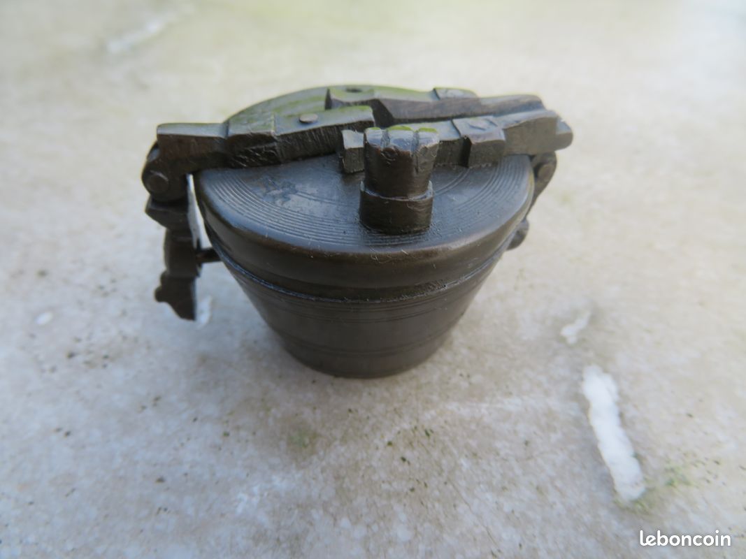 Ancienne pile de poids de Nuremberg en bronze patiné, avec 4 godets (XIXé) (image 2)