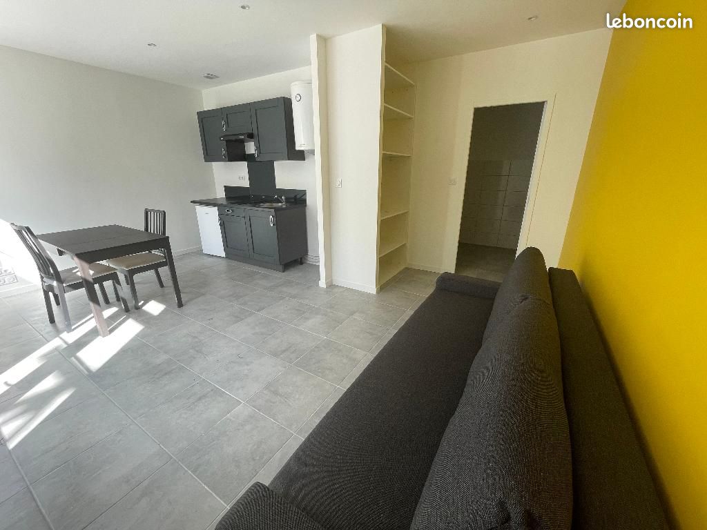Appartement 1 pièce 25 m² · à Saint-Étienne · 25 m² · 360 €/mois