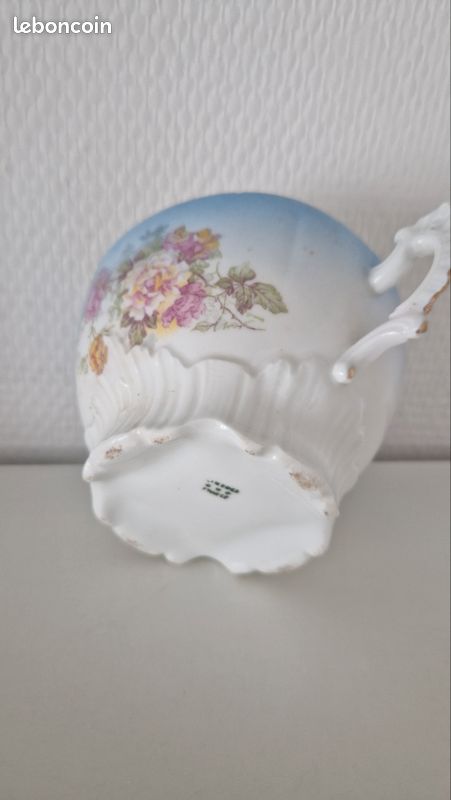 Tasse ancienne en porcelaine de Limoges (image 13)