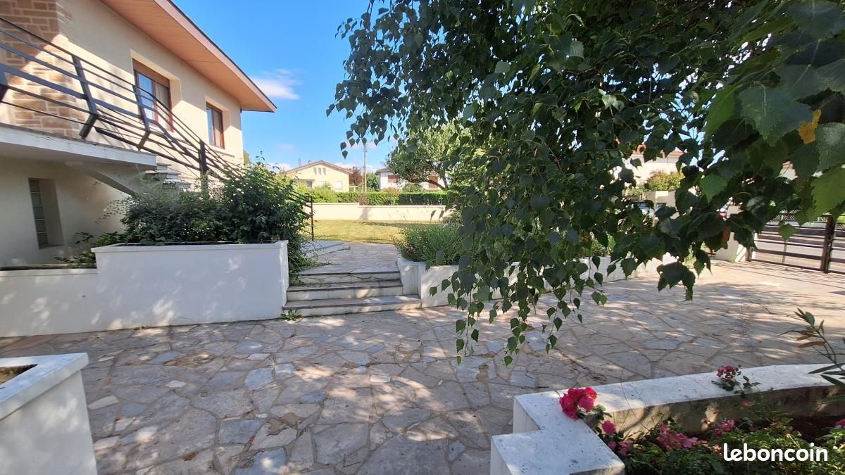 Maison 5 pièces 135 m² · à Pont-de-Vaux · 135 m² · 213 000 €