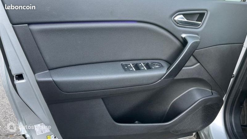 Renault Captur 1.6 E-Tech hybride 145ch Rive Gauche (image 17)