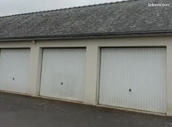 Garage · à Carhaix-Plouguer · 10 000 €