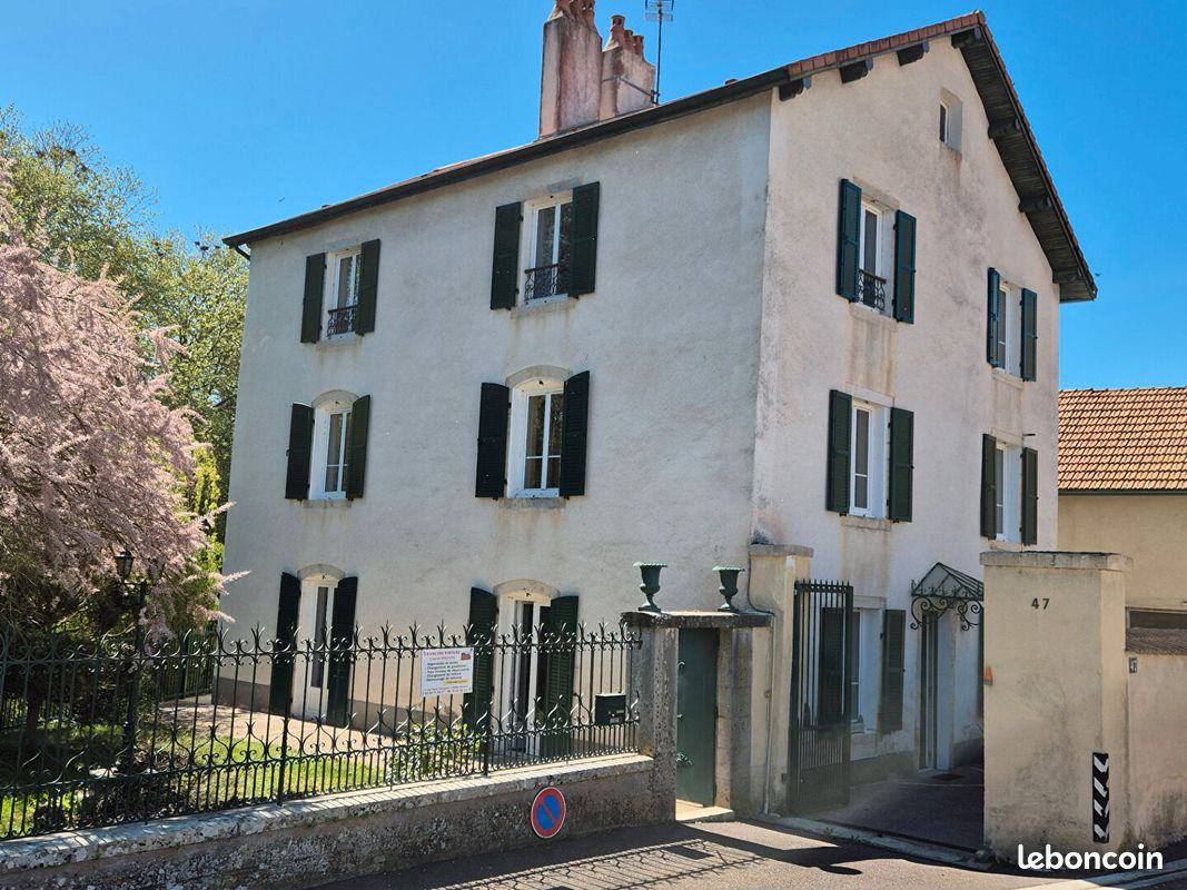 Maison 7 pièces 237 m² · à Port-sur-Saône · 237 m² · 239 000 €