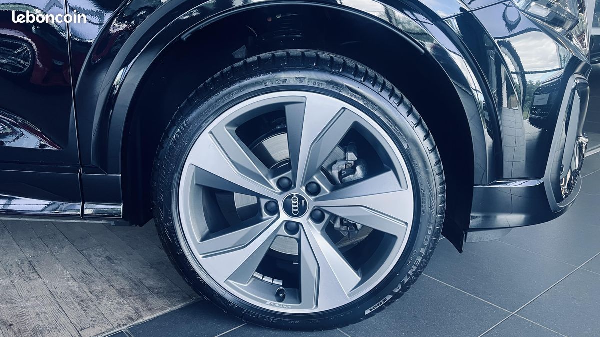 AUDI Q2 35 TFSI 150 S tronic 7 S line Plus (image 7)