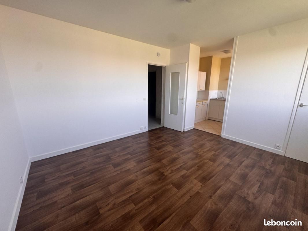 Appartement 1 pièce 26 m² · à Riorges · 26 m² · 430 €
