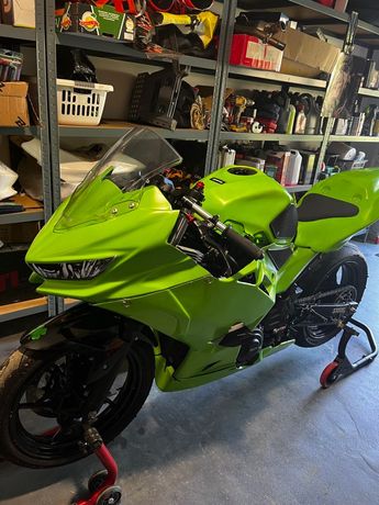 Kawasaki Ninja 400 - Motos