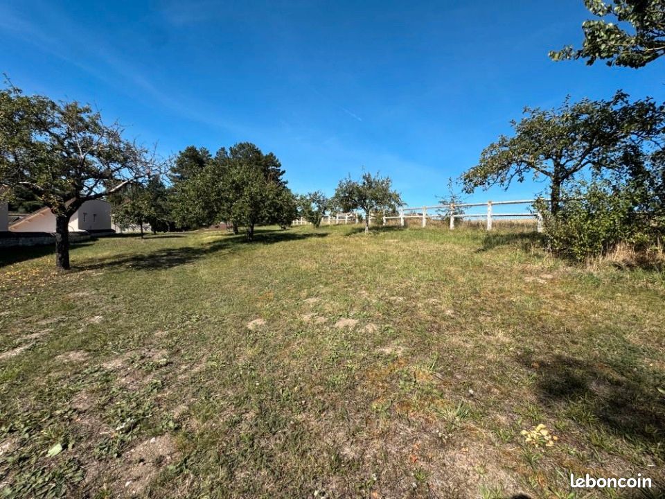 Terrain 844 m² Miserey · 99 000 €