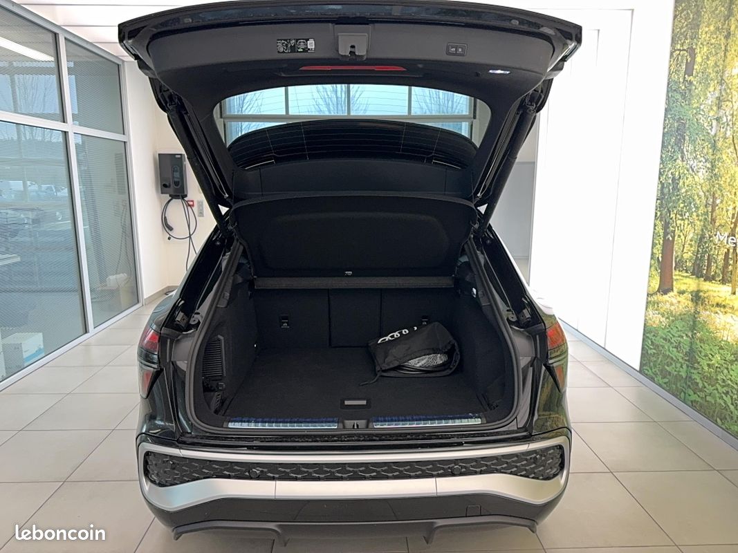 AUDI Q3 e-hybrid 272 ch S tronic 6 S line (image 27)