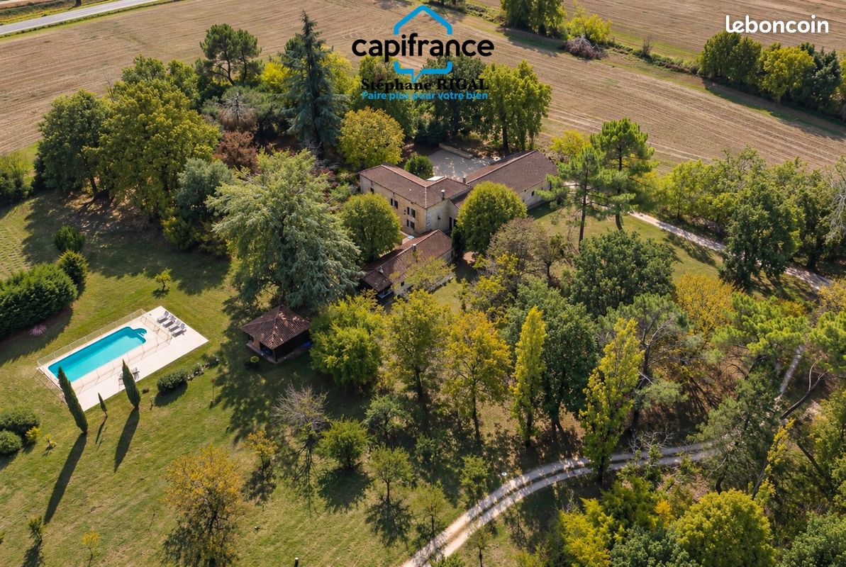 Maison 10 pièces 255 m² · à Montayral · 255 m² · 435 000 €