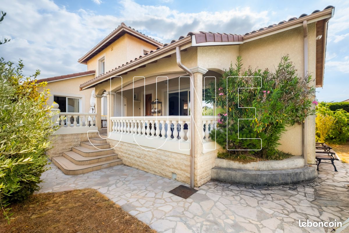 Maison 5 pièces 135 m² · à Saint-Priest · 135 m² · 529 000 €
