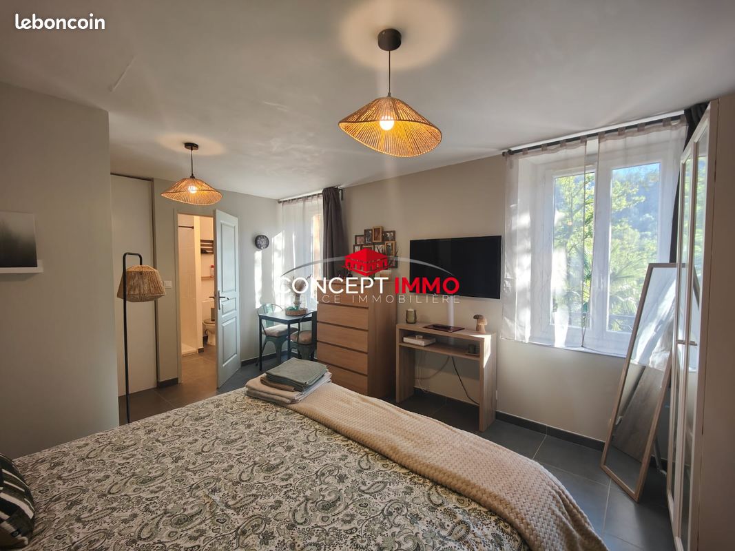 Appartement 1 pièce 25 m² · à Méounes-lès-Montrieux · 25 m² · 500 €/mois