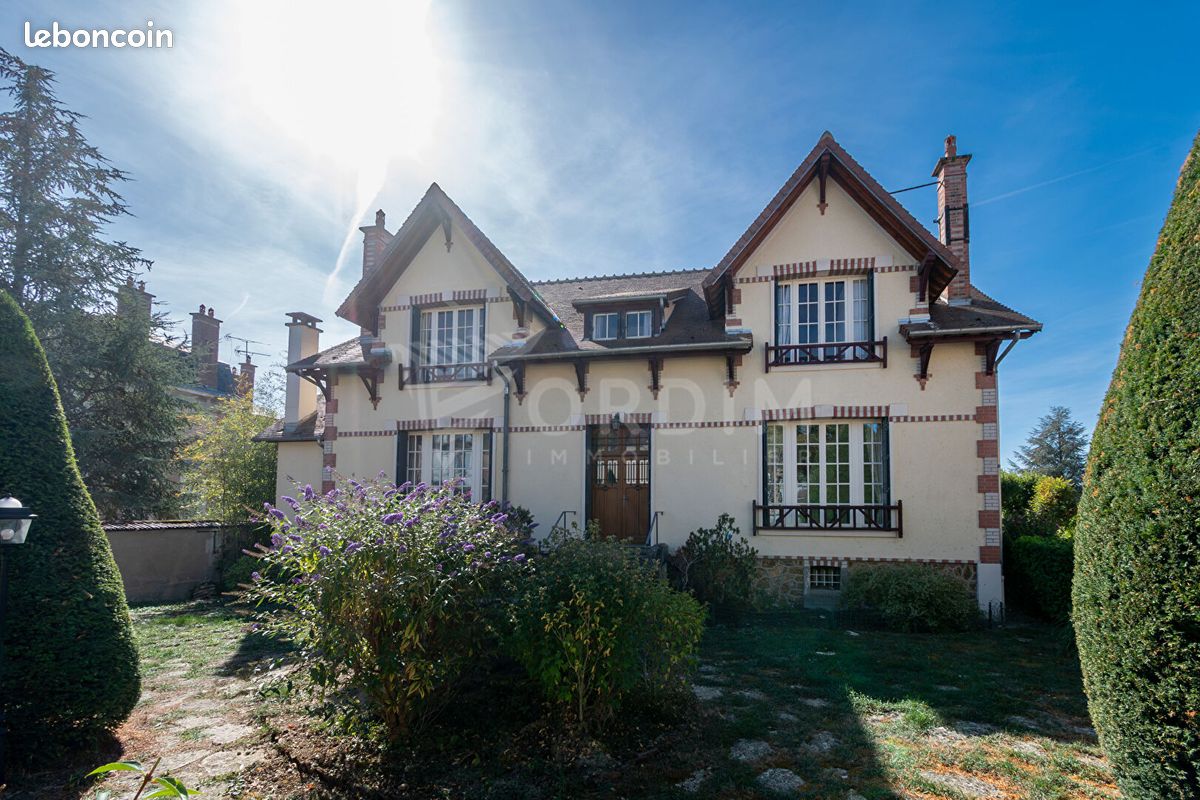 Maison 10 pièces 275 m² · à Chablis · 275 m² · 499 000 €