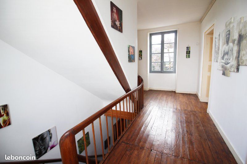 Maison 7 pièces 170 m² - Saint-Martin-de-Bernegoue 79230 (image principale 4)