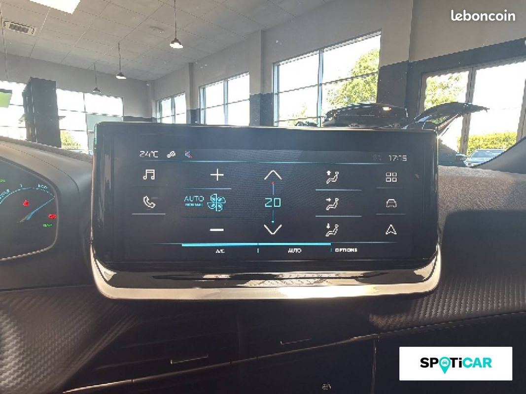 PEUGEOT 2008 Electrique 54 kWh 156 ch Style (image 12)
