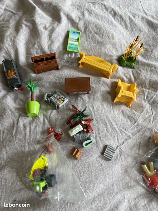 Playmobil lot (image 2)