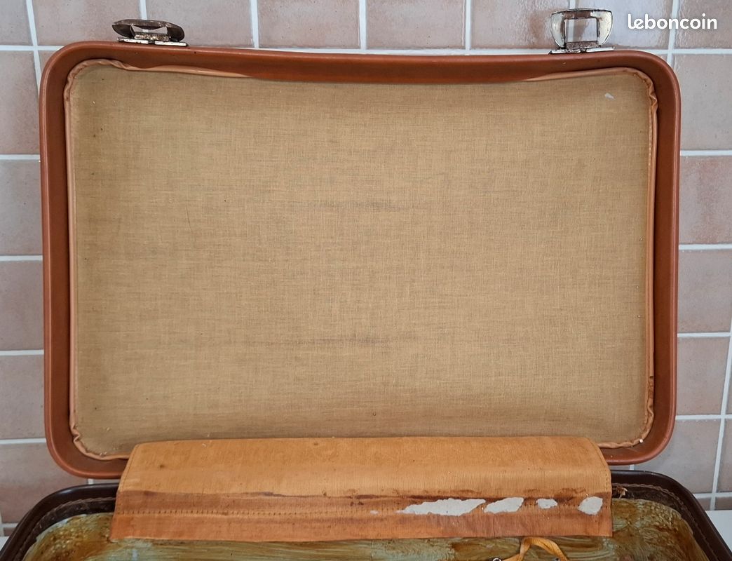 Valise année 50 (image 8)