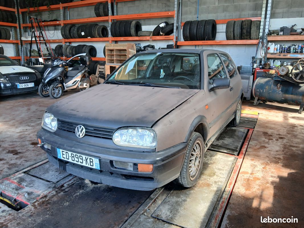 Pieces detachees volkswagen golf iii 1.9d 65 8v de 1993 (image 2)