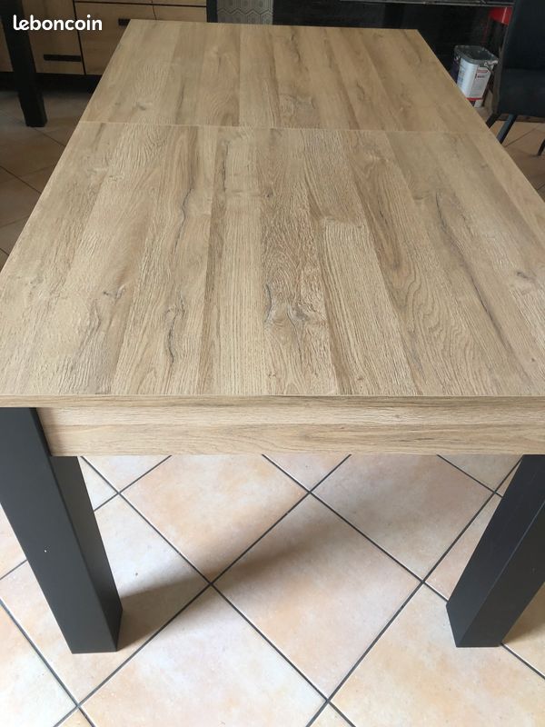 TABLE EXTENSIBLE 160/200 imitation chêne/noir (image 1)