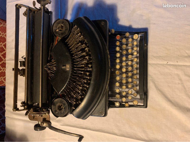 Machine à écrire collection (image 1)