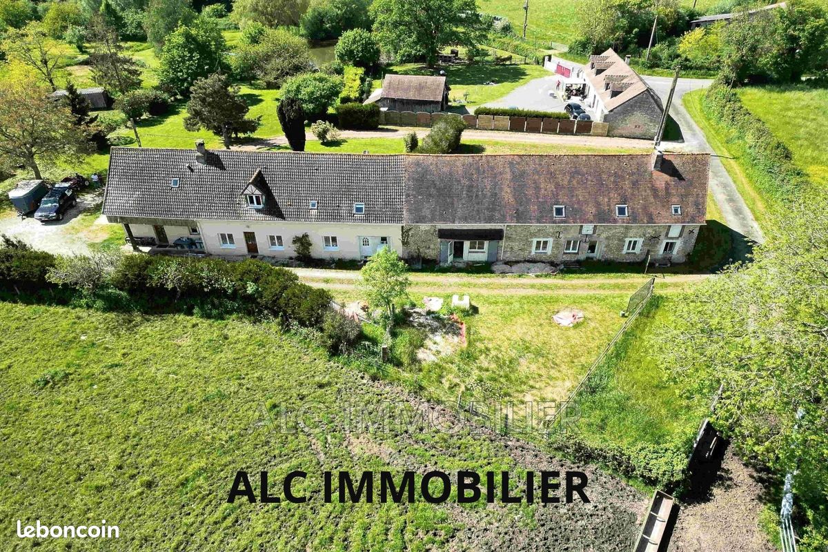 Maison 14 pièces 365 m² · à Neauphe-sous-Essai · 365 m² · 369 250 €