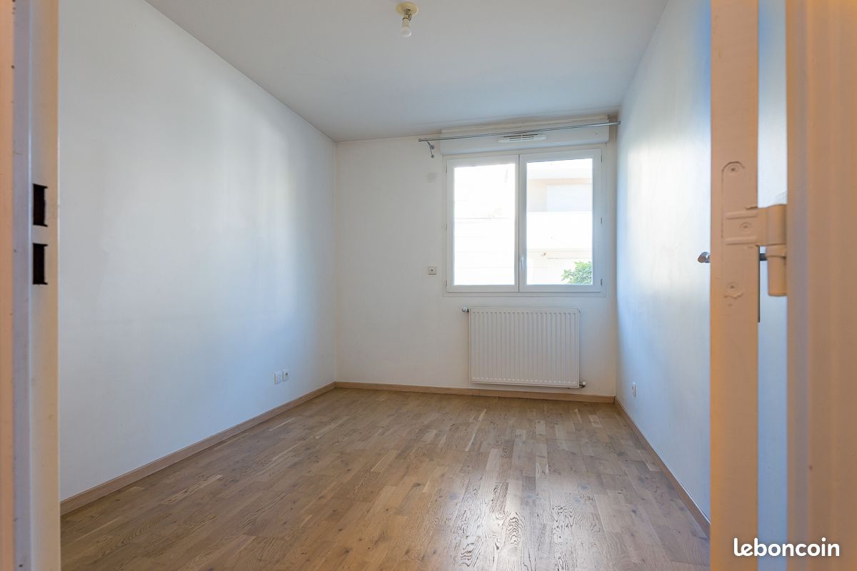 Claix centre – T4 81 m² en RDC – Terrasse 28 m² – Garage (image 7)
