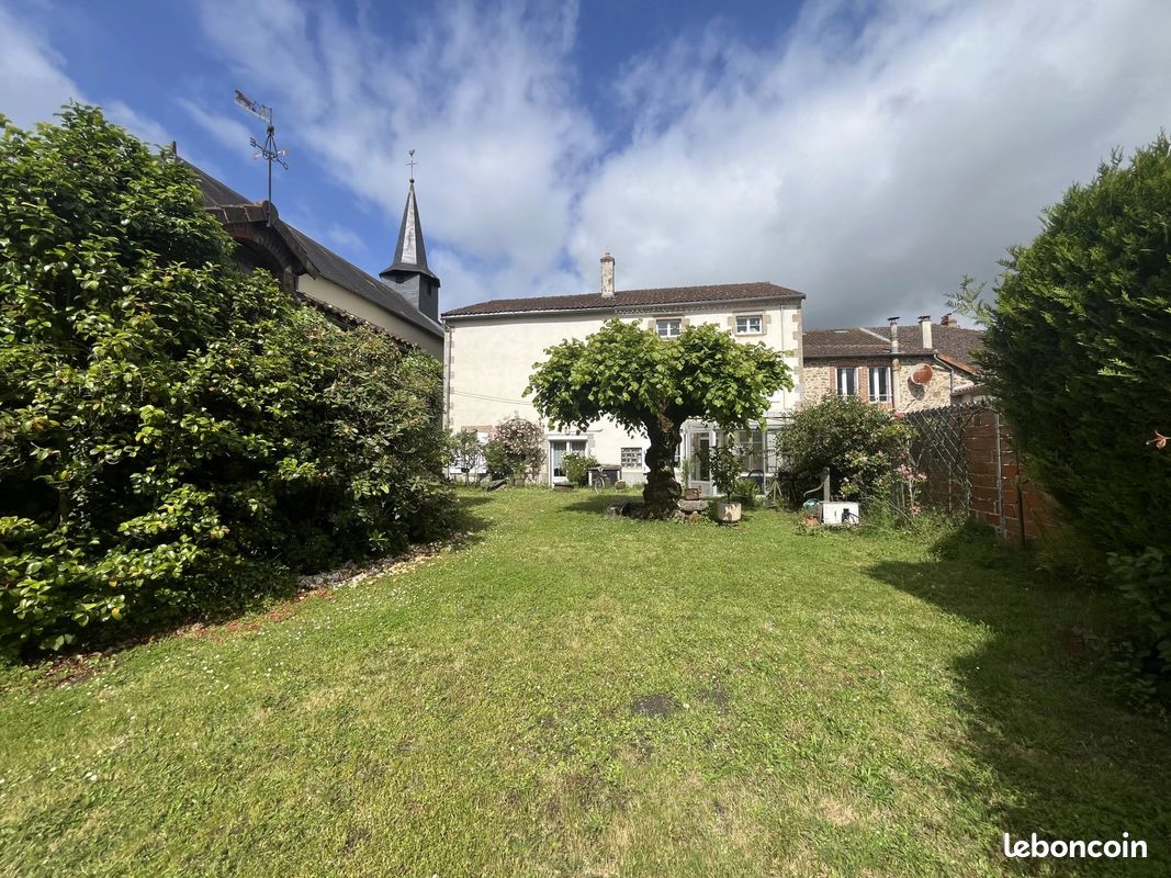 Maison 6 pièces 153 m² · à Val-d'Oire-Et-Gartempe · 153 m² · 162 000 €