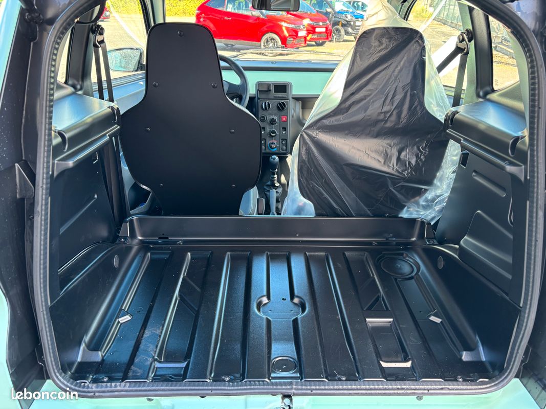 Voiture sans permis nouvelle Aixam Easy (image 4)