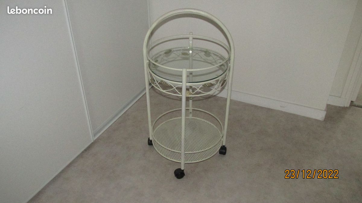 Desserte sur roulettes (image 1)