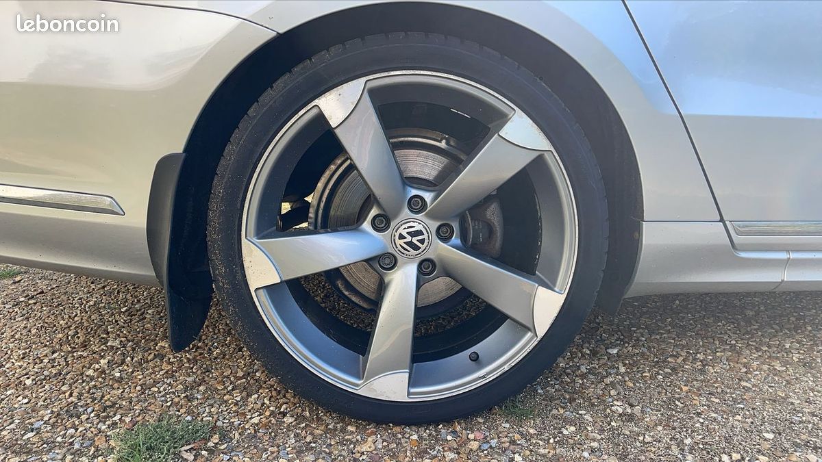 Volkswagen Passat SW VII 2.0 TDI 170 4Motion DSG6 R Line (image 16)