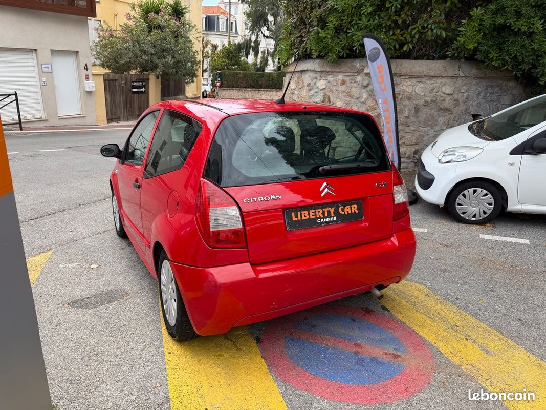 Citroën C2 1.4 i 75 CV / Ecran Navigation / CLIM / (image 7)