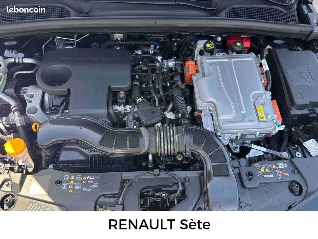 RENAULT Clio E-Tech full hybrid 145 ch GSR2 Techno (image 9)