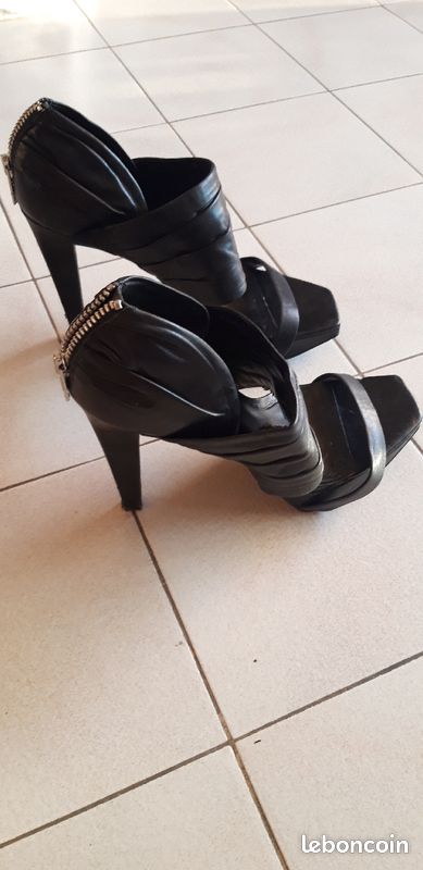Chaussures talon Jessica Simpson cuir noir (image 1)