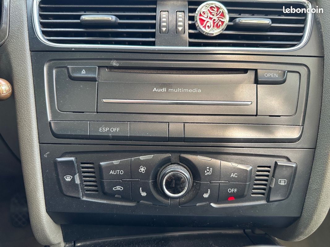AUDI A5 DECAPOTABLE 2.0 TDI 177Ch - Radar Ar - Sièges Chauffants - Garantie 12 mois - (image 16)