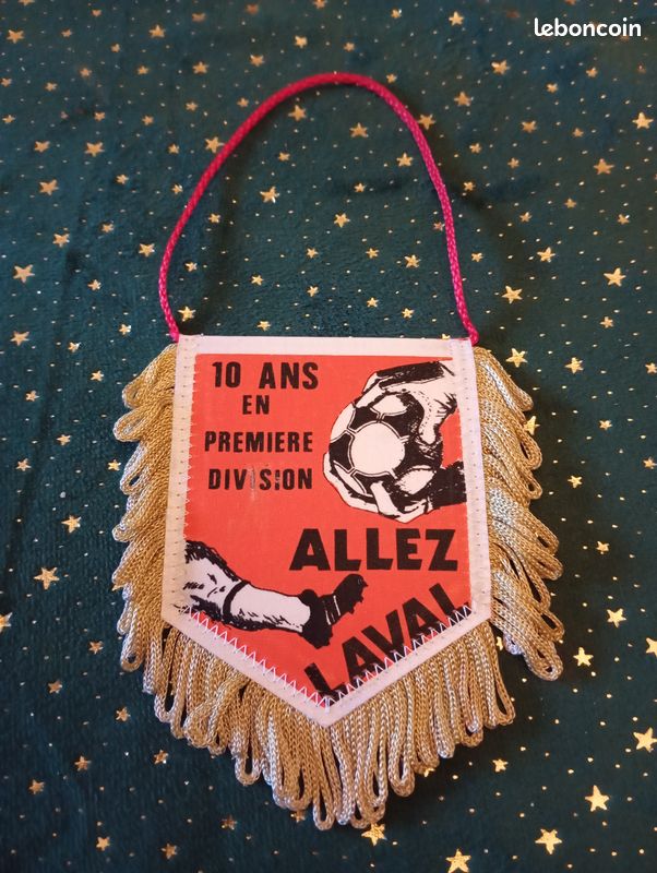 Fanion Vintage Stade Lavallois - Collection Football Club Français Avant 2000