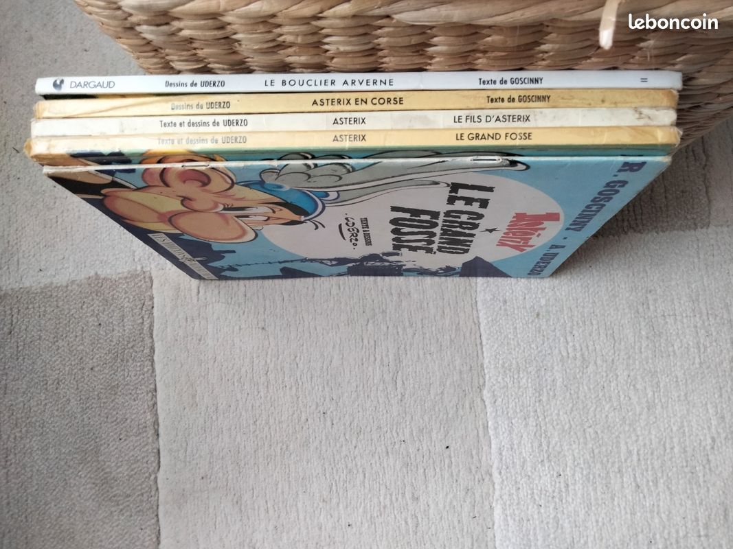 Lot 5 asterix (image 3)