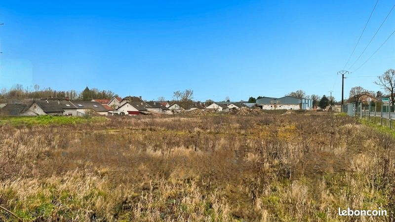Terrain 14 795 m² Reims · 945 000 €