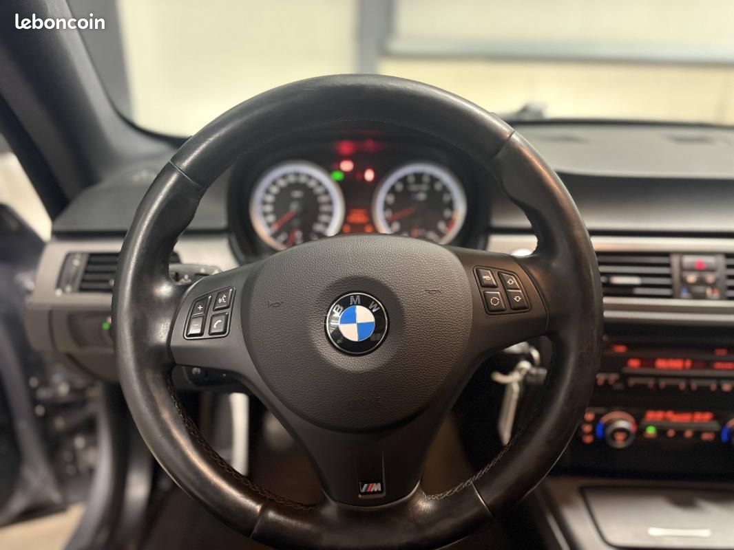 BMW M3 Coupe E92 boite mécanique V8 420cv / Entretien complet disponible (image 16)