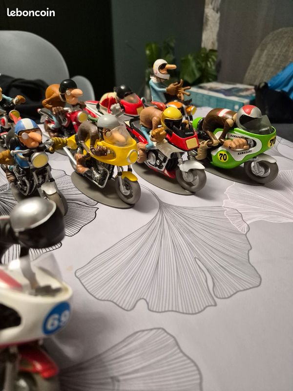 Figure Series: Miniature En Résine Joe Bar Team HARLEY DAVIDSON 883 Sportster