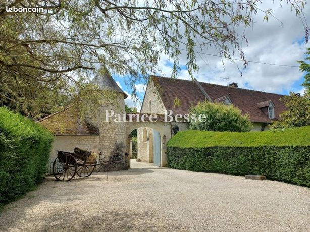 Manoir 18 pièces 900 m²