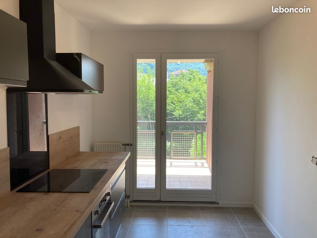 Appartement 4 pièces 81 m² · à Eybens · 81 m² · 1 078 €
