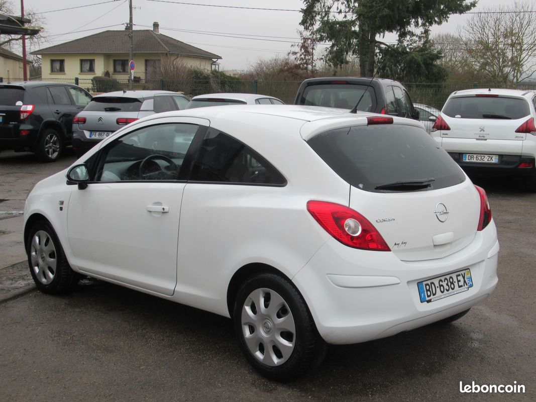 Opel corsa 1.0 65ch twinsport 44000 km seulement (image 2)