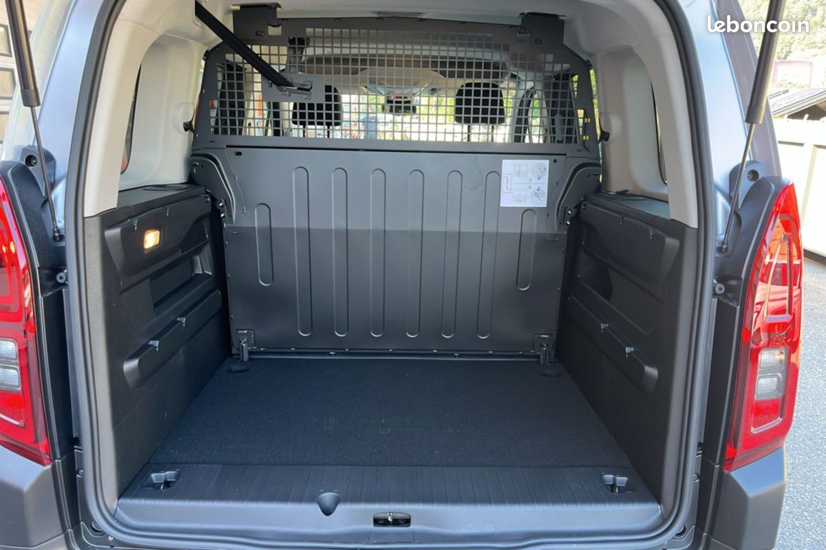 Citroën Berlingo BLUEHDI 100 FEEL PLUS 0MALUS (image 8)
