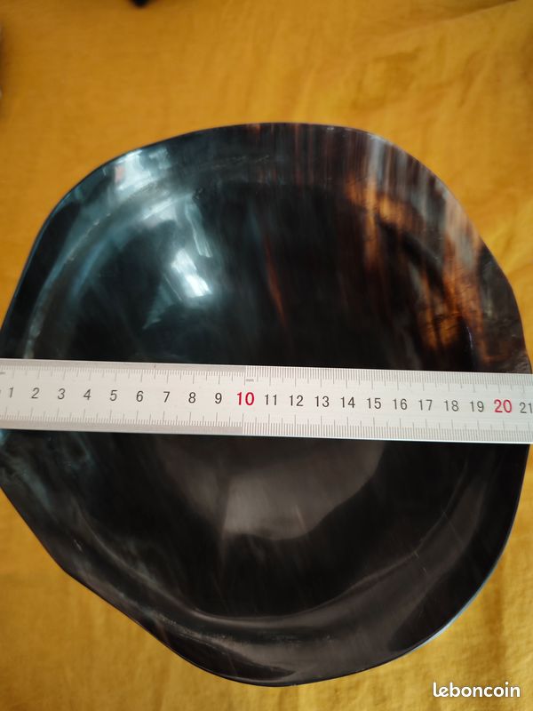 A coupe ou vide poches en corne naturelle et pied couleur argent marque "zara home " (image 2)