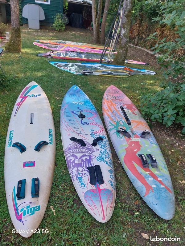 Lot planches à voile et gréements (image 1)