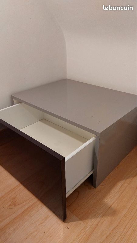 Table de chevet (image 1)