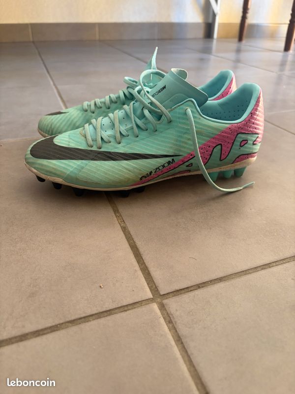 Crampons nike (image 1)