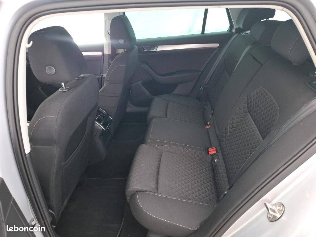 SKODA Superb Combi 2.0 TDI 150 SCR DSG7 Business (image 6)